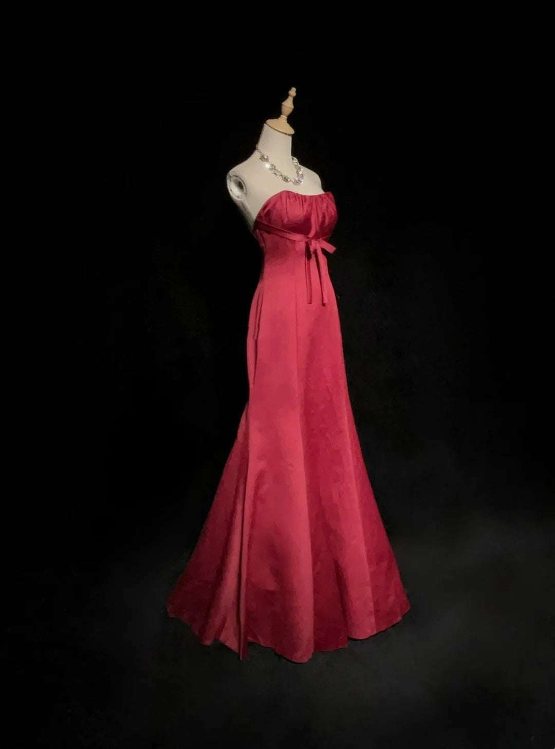 Glamouröse Abschlussballkleider Meerjungfrau Sweetheart Hot Pink Satin mit Umhang Langes Abendkleid N2888