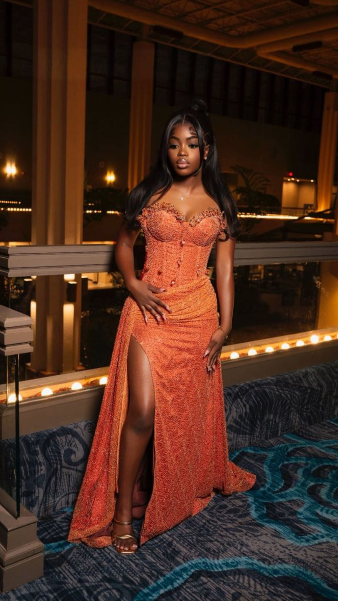 Robe de soirée sirène scintillante bustier à sequins orange avec fente Robe de bal de soirée Tenues de fête AB2541