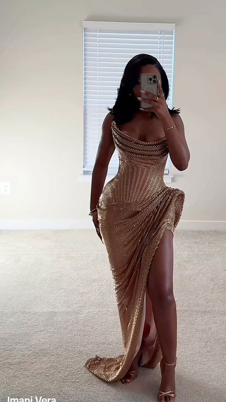 Glitzerndes Meerjungfrau-Kleid trägerlos Gold Pailletten mit Rüschen Abendkleider Abenddate Ballkleid Party-Outfits AB2543