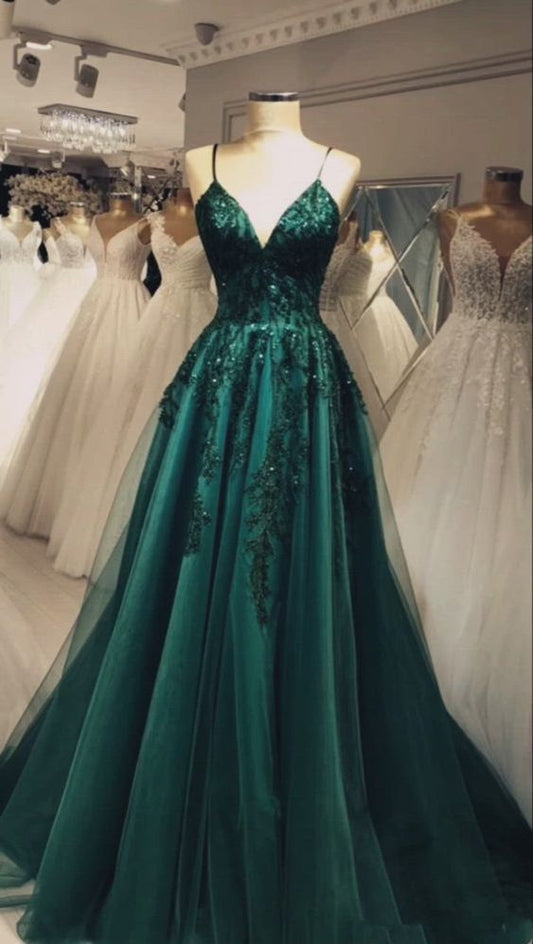 Elegantes grünes A-Linien-Kleid für die Mutter der Braut/des Bräutigams mit schlichten Spitzenapplikationen, Abendkleid, Ballkleid AB458