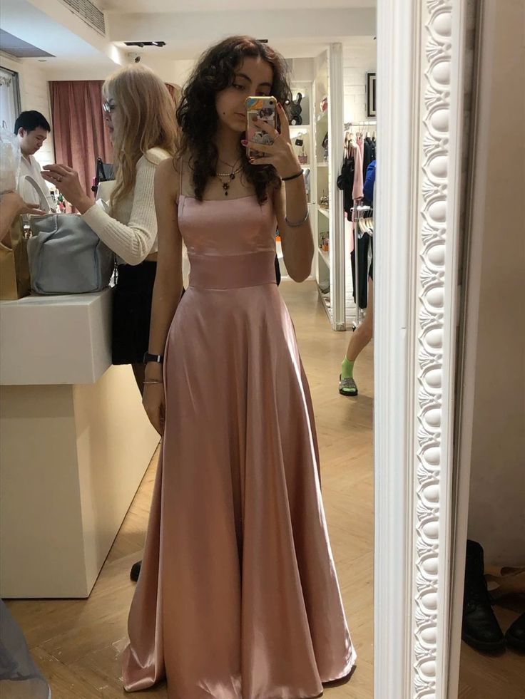Einfaches, ärmelloses, bodenlanges A-Linien-Kleid aus rosa Satin mit Spaghettiträgern, Modell 2026, für Teenager, ideal für den Abschlussball (AB622)