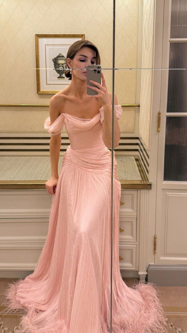 Elegantes schulterfreies rosa Abendkleid aus Chiffon mit Falten, Partykleid, formelles Kleid N586