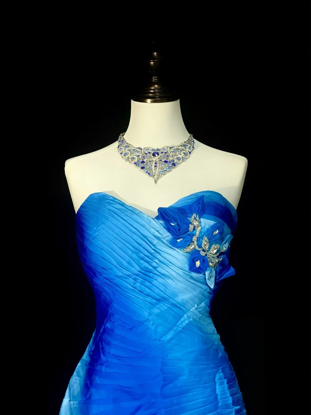 Robe fourreau vintage en mousseline bleue à décolleté cœur, style cabaret, courte, inspiration robe de bal N1353