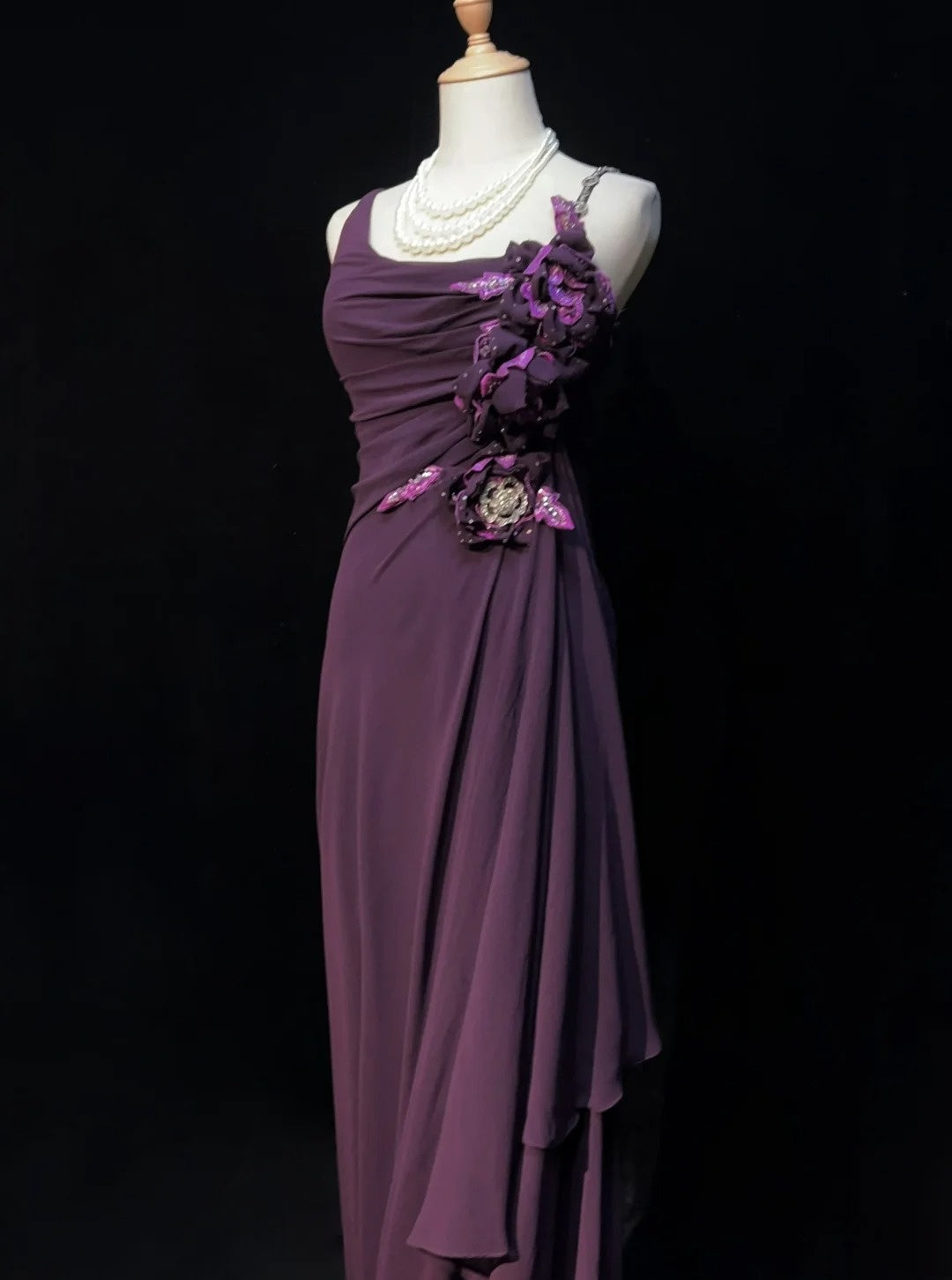 Elegante Ballkleider A-Linie Lila Chiffon Rüschen Bodenlang Formelle Abendoutfits N3488