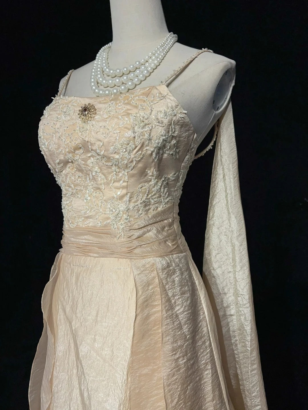 Vintage Abschlussballkleider A-Linie Spaghettiträger Champagner mit langen Ärmeln 90er Abendkleid N3001