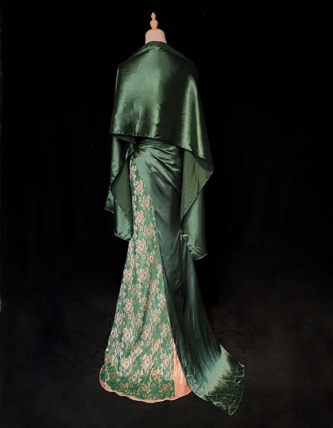 Vintage Prom Dresses Inspo Meerjungfrau Ein-Schulter Dunkel Smaragdgrün 1990er Mit Gold Spitze Abendkleider N3320
