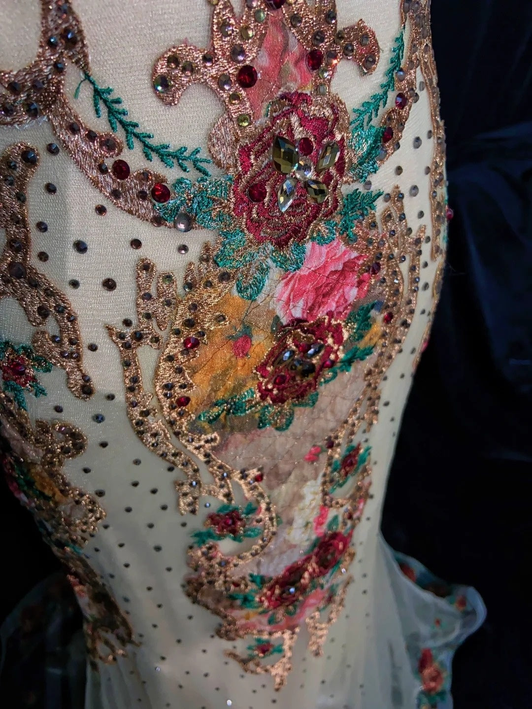 Magnifiques Robes de Bal Sirène en Tulle Blanc avec Perles Appliquées Tenues de Soirée Longues N3401