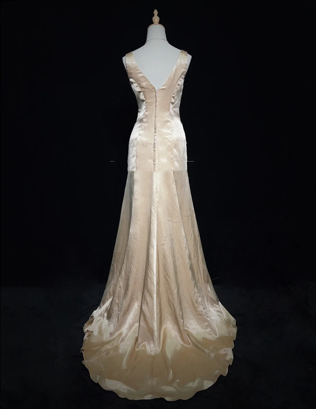 Vintage Abschlussballkleider Inspo A-Linie V-Ausschnitt Gold Satin Lang 1990er Mit Perlen Abendkleider N3347