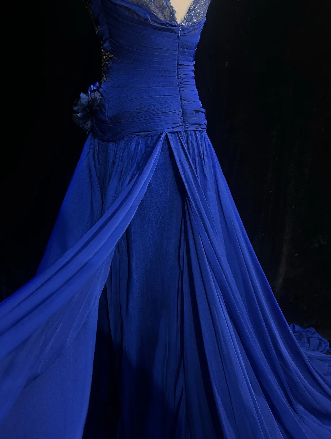 Robes de bal élégantes coupe trapèze col rond bleu roi mousseline dentelle perlée longue robe de soirée N2916
