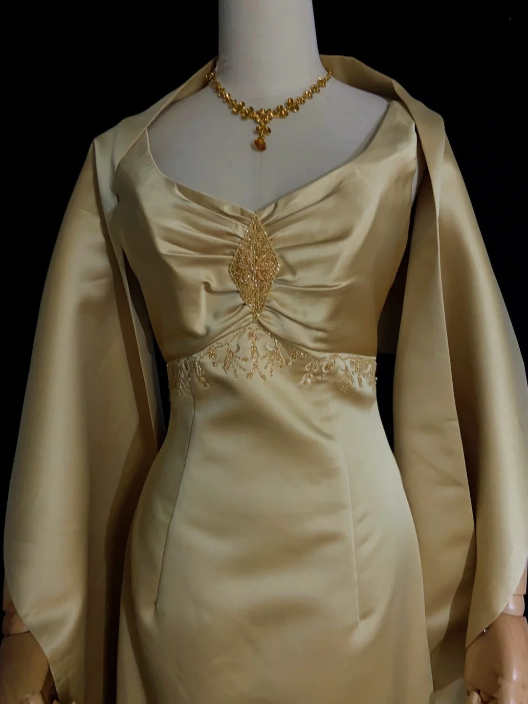 Vintage Prom Dresses Inspo A Line Gold Satin 90s With Beading Cape For Women Formal Gowns N3340
