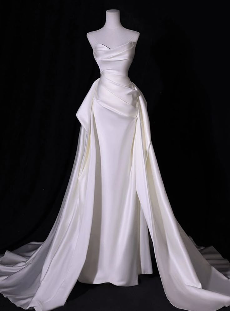 Robe de mariée sirène blanche simple en satin sans bretelles plissée AB971