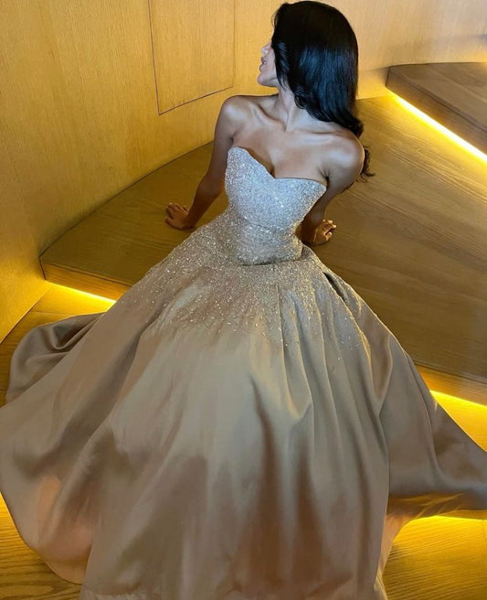 Classic Ball Gown Sweetheart Champagne Long Prom Dresses Senior Graduation Dance Evening Outfits N029