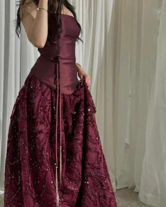 Robe de bal longue en satin bordeaux à sequins, coupe trapèze élégante, sans bretelles, sans manches, inspiration DH2936