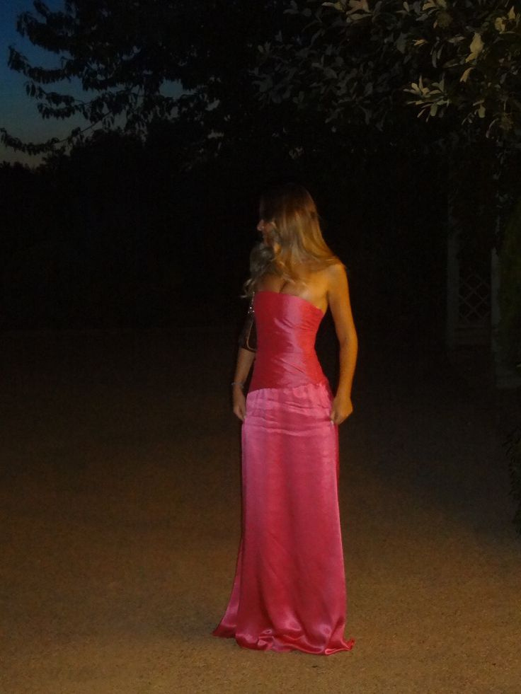 Robe de mariée longue sirène classique sans bretelles en satin rose fuchsia, inspiration N1666