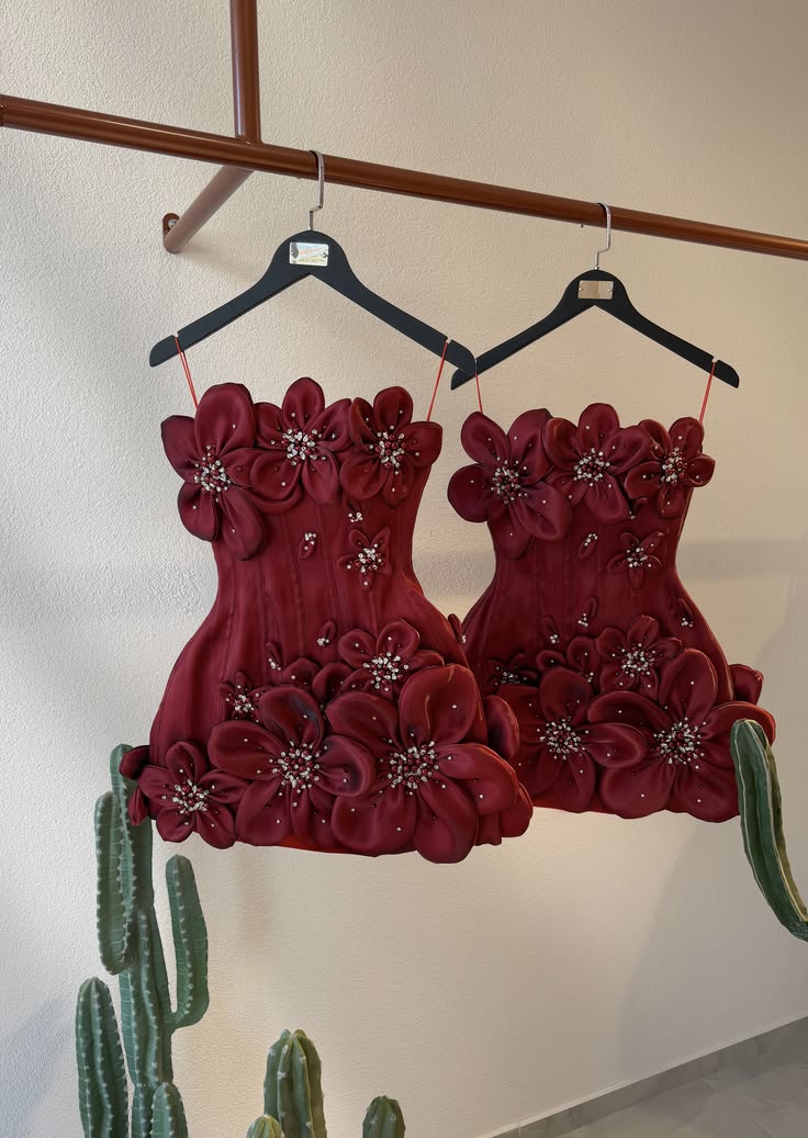 Romantic Sheath Strapless Wine Red Burgundy With Flowers Short Mini Fall Cocktail Dress Homecoming Dresses RB4449
