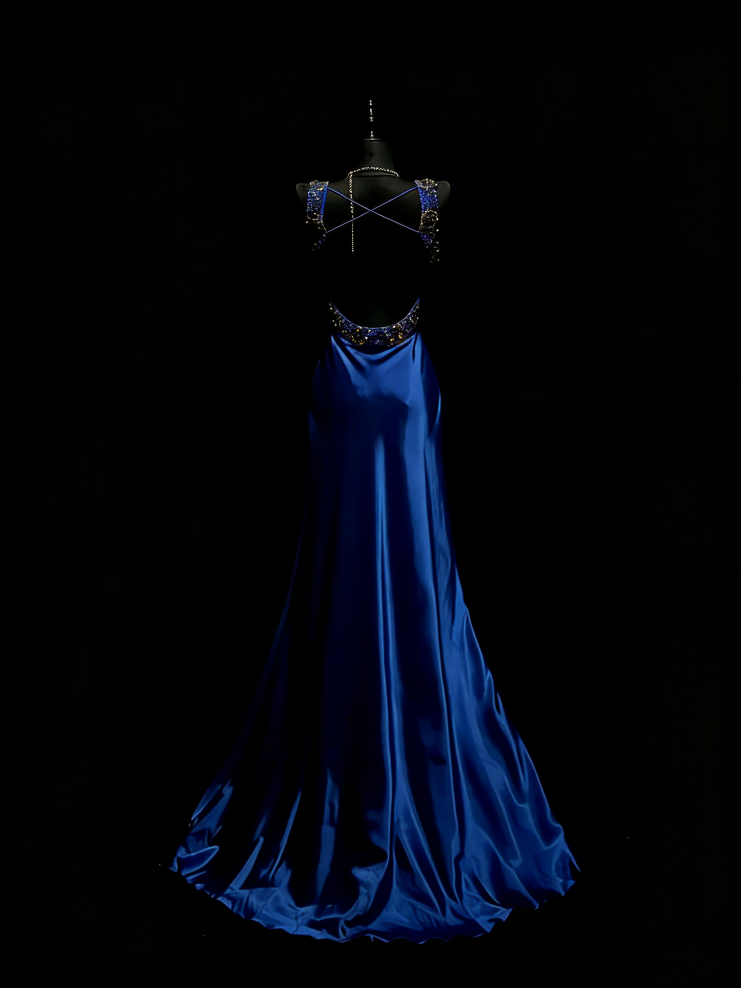 Robe de bal longue en satin bleu roi, coupe trapèze, col carré et corsage orné de perles, idéale pour les jeunes filles en quête d'une tenue de soirée ou de remise de diplômes (N1198).