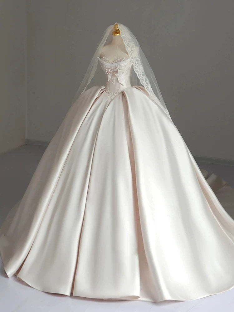 Robe de mariée longue en satin, décolleté en cœur, sans manches, coupe ajustée, corset, RB2092
