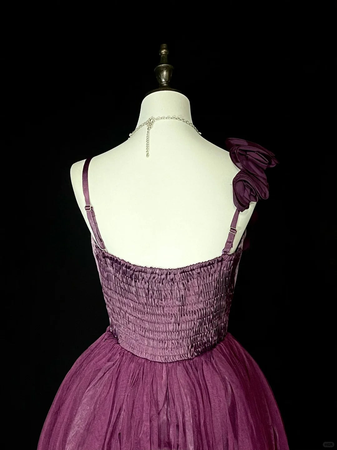 Vintage-Ballkleid, schulterfrei, lila Tüll, Inspiration für die 2000er Jahre, Homecoming-Kleider, kurze Inspiration, N1355