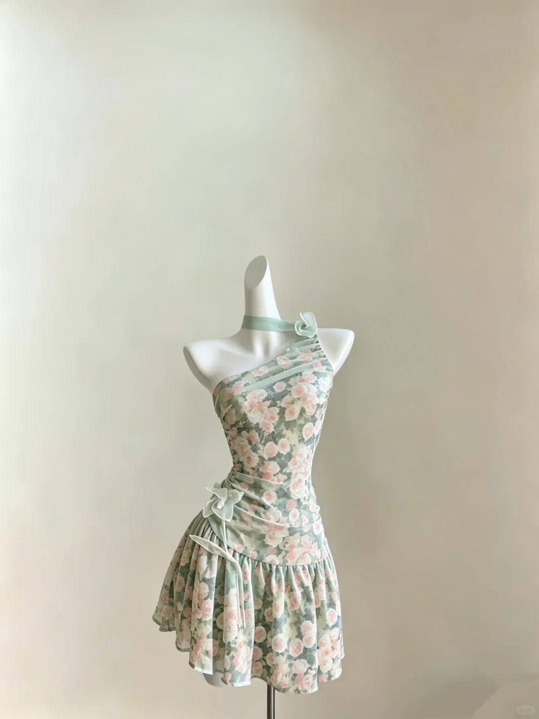 Niedliches Etui-Kleid mit Blumenmuster, Chiffon, schulterfrei, Abschlusskleider, High School, für die 8. Klasse, Senior Inspo Homecoming Dress RB3287