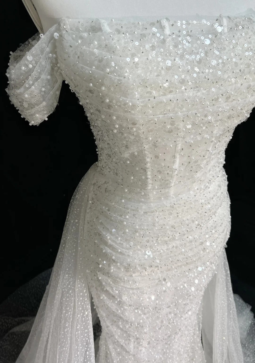 Robes de mariée uniques sirène, épaules dénudées, paillettes avec volants, longue robe de mariée blanche N3619