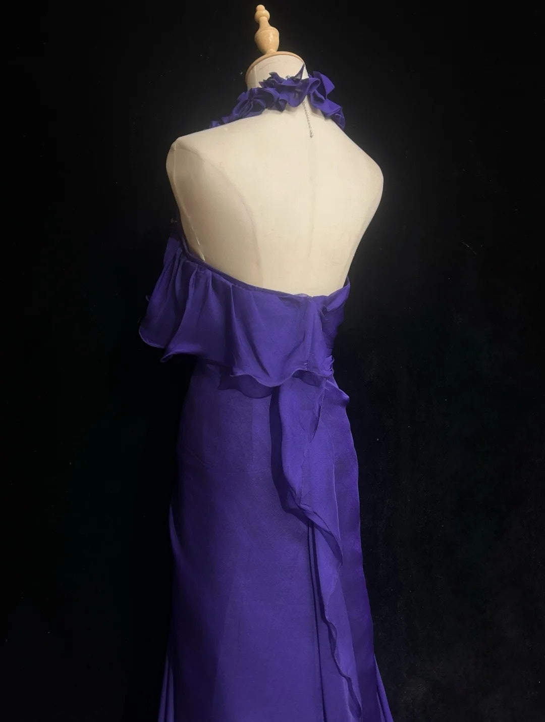 Vintage Abschlussballkleider Meerjungfrau V-Ausschnitt Lila Chiffon mit Rüschen Langem Abschlussballkleid N3110 im Stil der 1960er Jahre