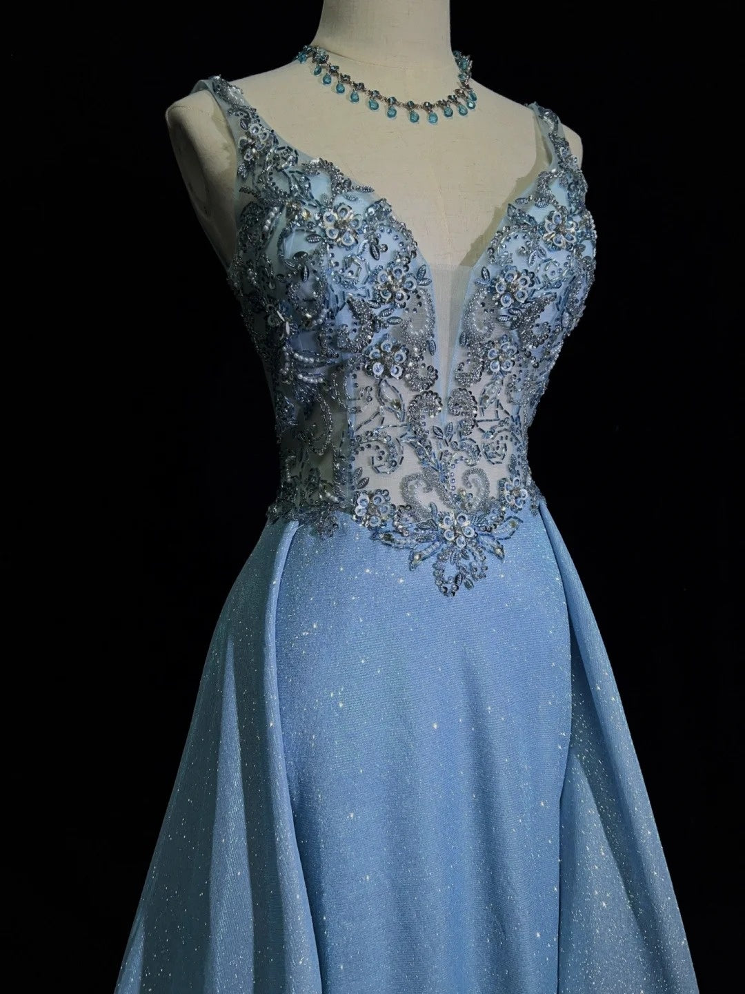Elegante Abschlussballkleider Inspiration Meerjungfrauen-V-Ausschnitt-Träger Blau Pailletten mit Rüschen für Damen Formelles Kleid N3227
