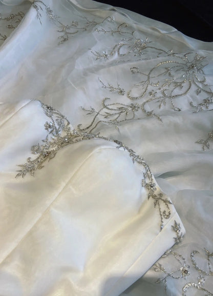 Robes de Mariée Uniques Sirène Bustier Bohème Dentelle Appliquée Blanche Longue Robe de Mariée N3288