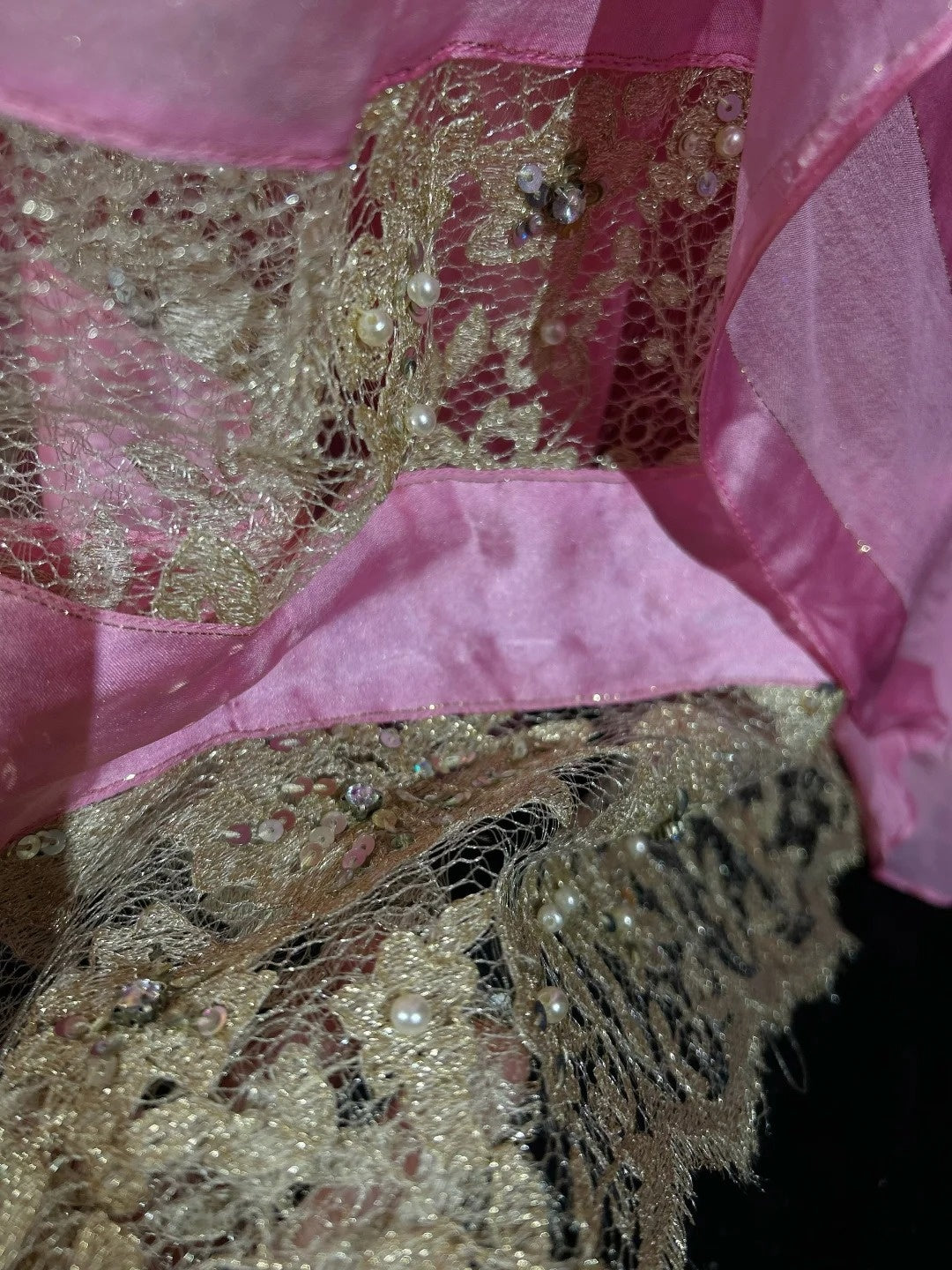 Vintage Abschlussballkleider Spaghettiträger Meerjungfrau Pink mit Goldspitze Lange formelle Abendkleider N3862