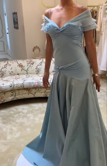 Robe de bal longue sirène élégante en mousseline bleue à épaules dénudées, modèle AB579