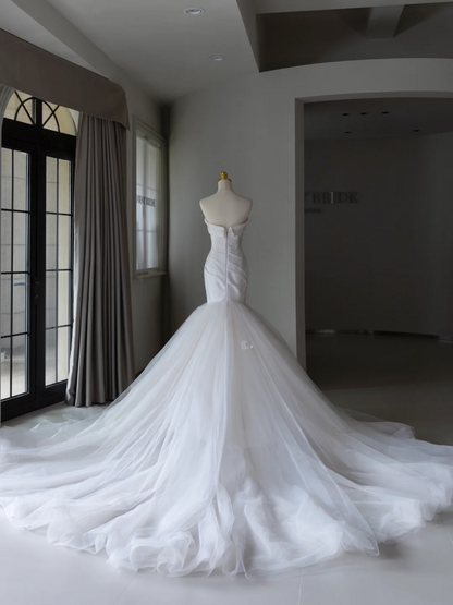 Gorgeous White Strapless Mermaid Tulle Lace Sweep Train Wedding Dresses Summer Bride Dress A004
