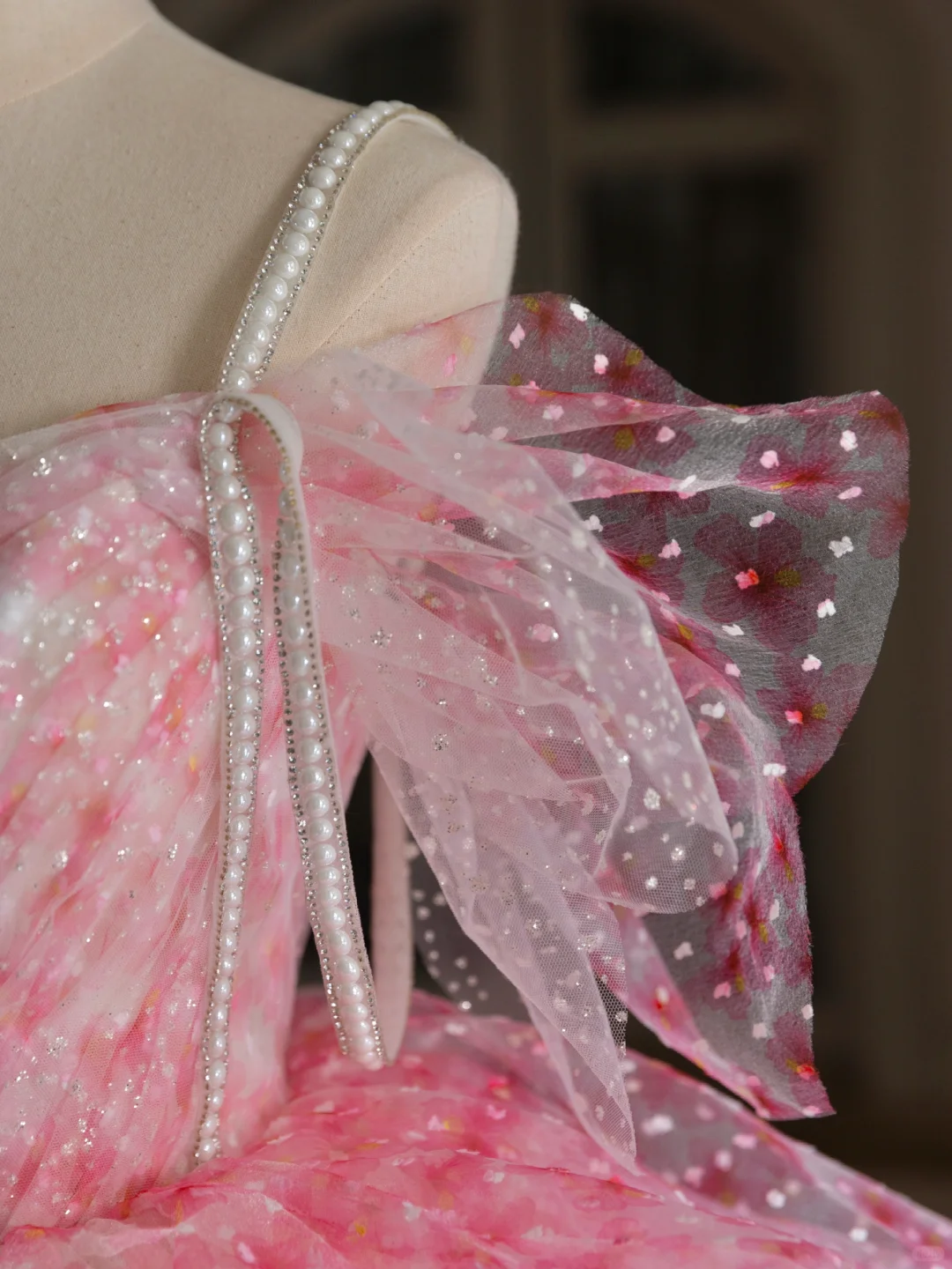Sweet Pink Off-the-shoulder Ball Gown Tulle Long Quinceanera Dress Gorgeous Pink Quinceanera Dresses A007