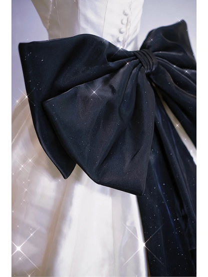 Modest Ball Gown White Sweetheart Satin Long Corset Back Wedding Dress With Black Bow Brides Dress A021