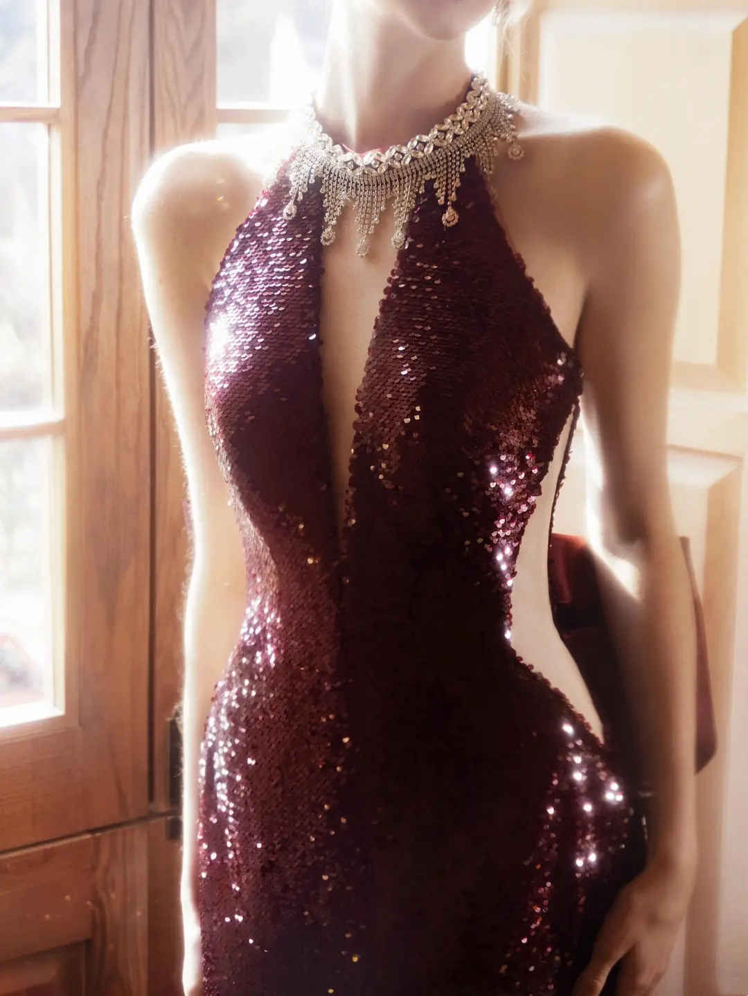 Vintage Meerjungfrau Neckholder Burgund Pailletten Ärmellos Bodenlangen Ballkleid Inspiration Lange Ballkleider A046