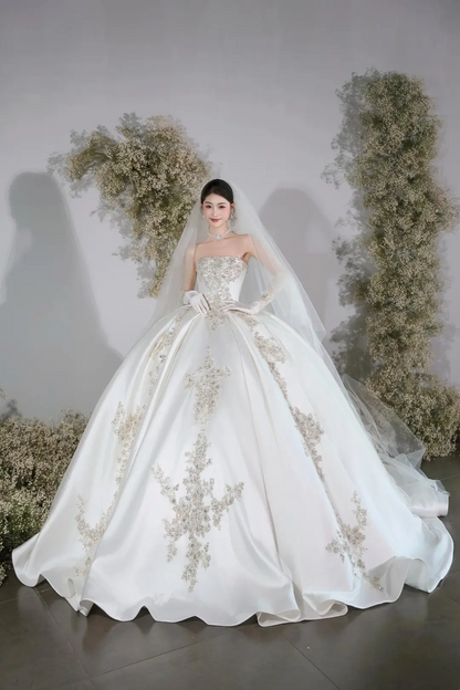 Timeless Ball Gown Strapless White Lace Appliques Long Satin Wedding Dress Beautiful Formal Cute Wedding Dresses A049