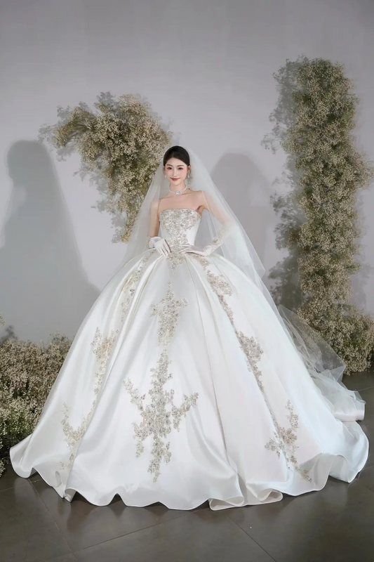 Timeless Ball Gown Strapless White Lace Appliques Long Satin Wedding Dress Beautiful Formal Cute Wedding Dresses A049