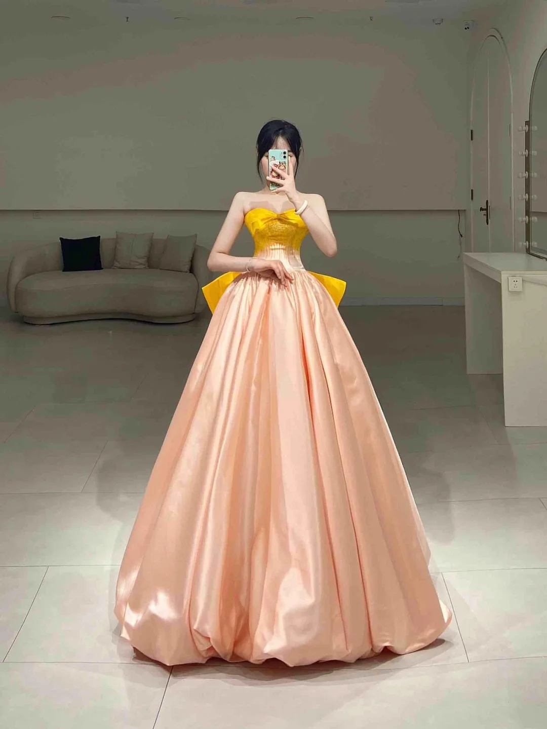 Robe de bal vintage en satin rose, décolleté en cœur, longueur au sol, inspiration robe de bal longue A060