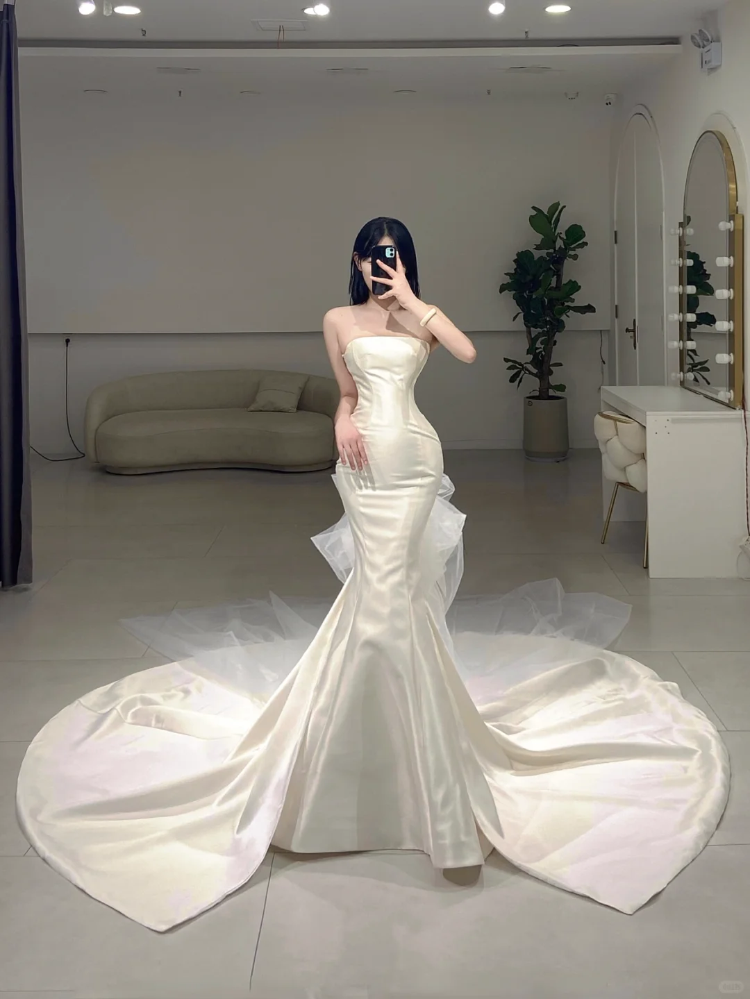 Robe de mariée sirène intemporelle, sans bretelles, col en V, sans manches, longue, en satin blanc, jolie robe de mariée formelle, A083