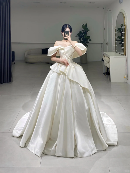 Robe de mariée longue en satin blanc, élégante et élégante, épaules dénudées, A084