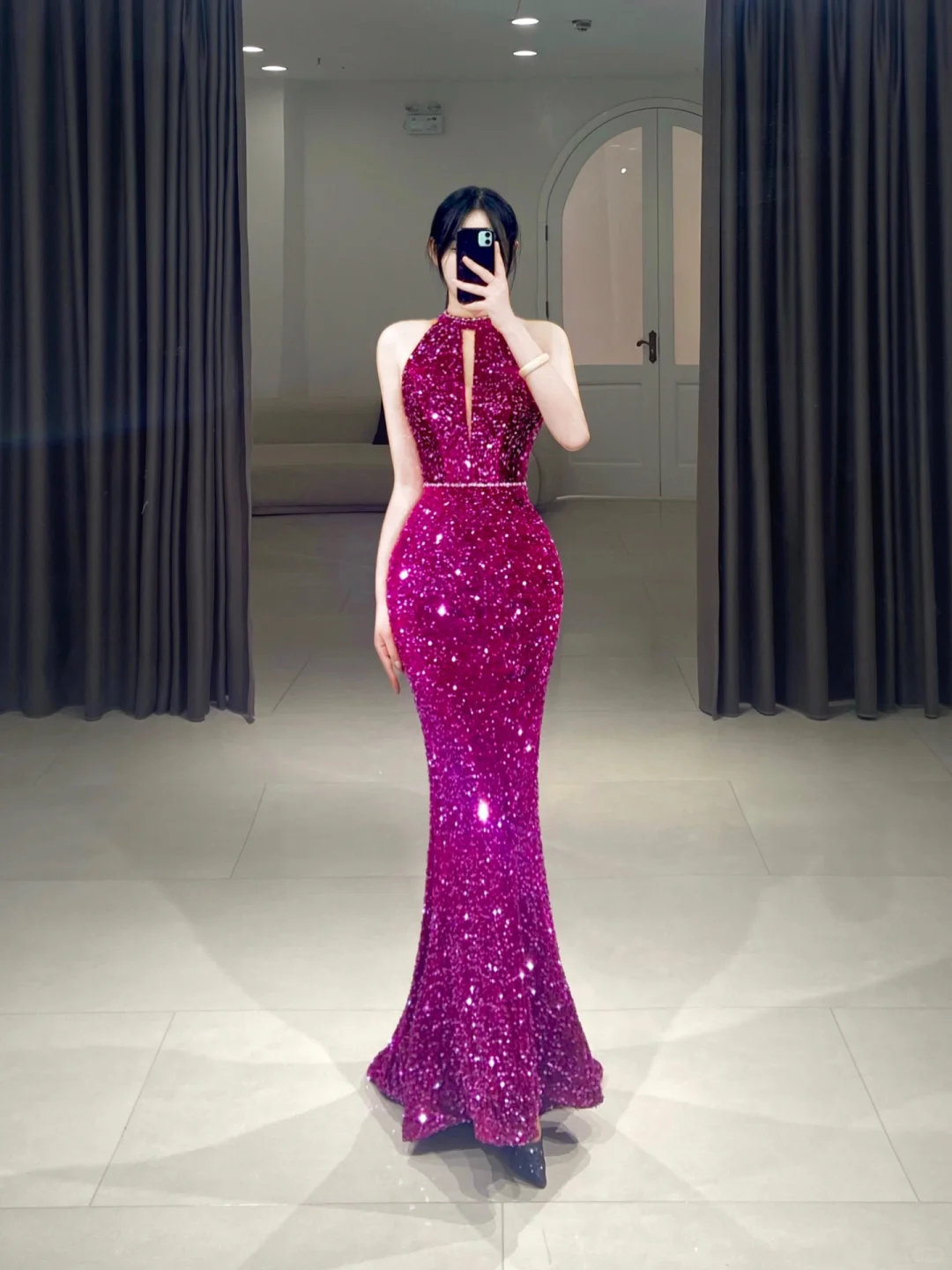 Elegantes Meerjungfrau-Abendkleid mit U-Ausschnitt und Pailletten, glitzernd, plissiert, bodenlang, Inspiration für lange Ballkleider A094