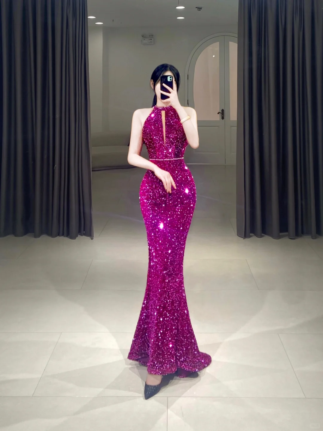Elegantes Meerjungfrau-Abendkleid mit U-Ausschnitt und Pailletten, glitzernd, plissiert, bodenlang, Inspiration für lange Ballkleider A094