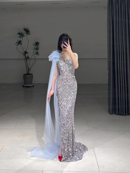 Robe de bal élégante à une épaule, fourreau, paillettes argentées, longueur au sol, inspiration robes de bal longues A104