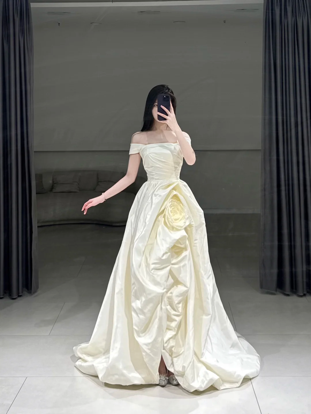 Timeless High Low Off The Shoulder Satin Short Sleeves Wedding Dress Beautiful Formal Cute Wedding Dresses A110