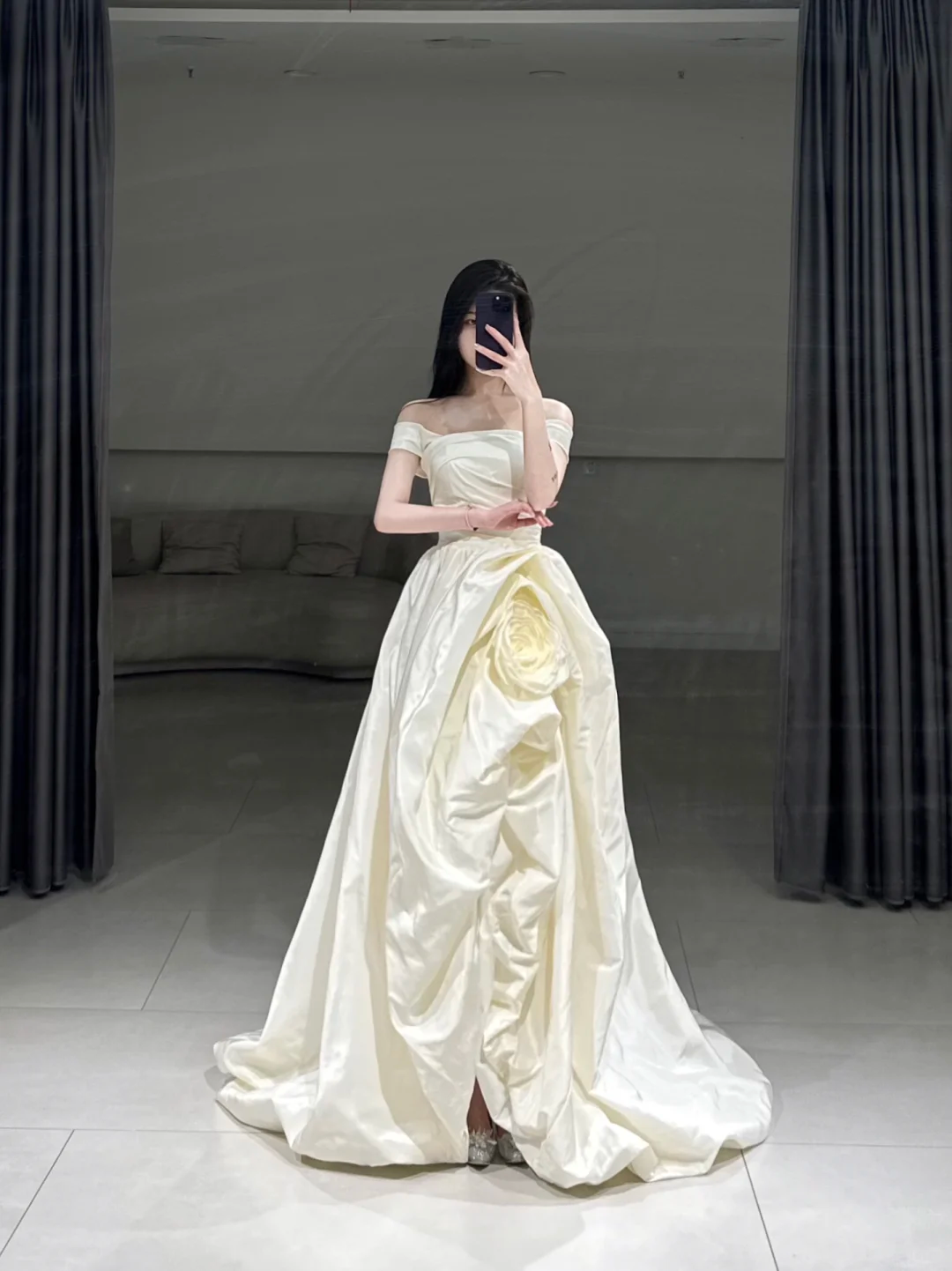 Timeless High Low Off The Shoulder Satin Short Sleeves Wedding Dress Beautiful Formal Cute Wedding Dresses A110
