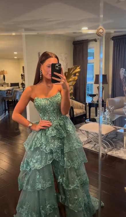 Bescheidenes Ballkleid, trägerlos, hellgrün, ärmellos, edles Ballkleid, Inspiration, Partykleid, Prinzessinnen-Abschlusskleid B648
