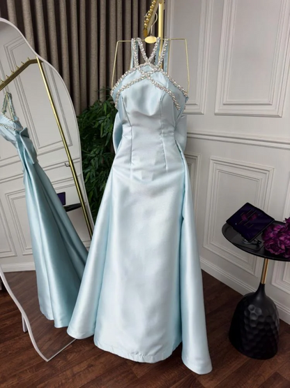 Elegantes hellblaues Meerjungfrauen-Abendkleid mit Perlenbesatz am Hals für Damen AB1451