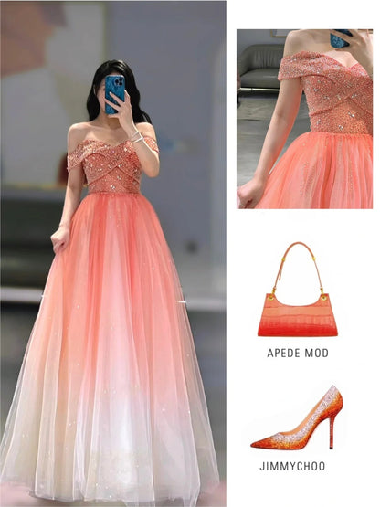 Inspiration pour robes de bal élégantes : robe de bal semi-formelle en tulle rose corail, épaules dénudées, coupe trapèze, idéale pour les lycéennes (AB1945).