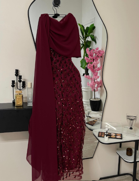Elegantes, marineblaues Paillettenkleid mit Cape, langes, formelles Abendkleid für Ball, Dinner und festliche Anlässe AB2046