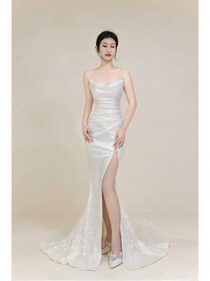 Zeitloses Meerjungfrauen-Brautkleid mit Spaghettiträgern, weißen Pailletten und langem Schnitt – schlicht und elegant für den Sommer (AB851)