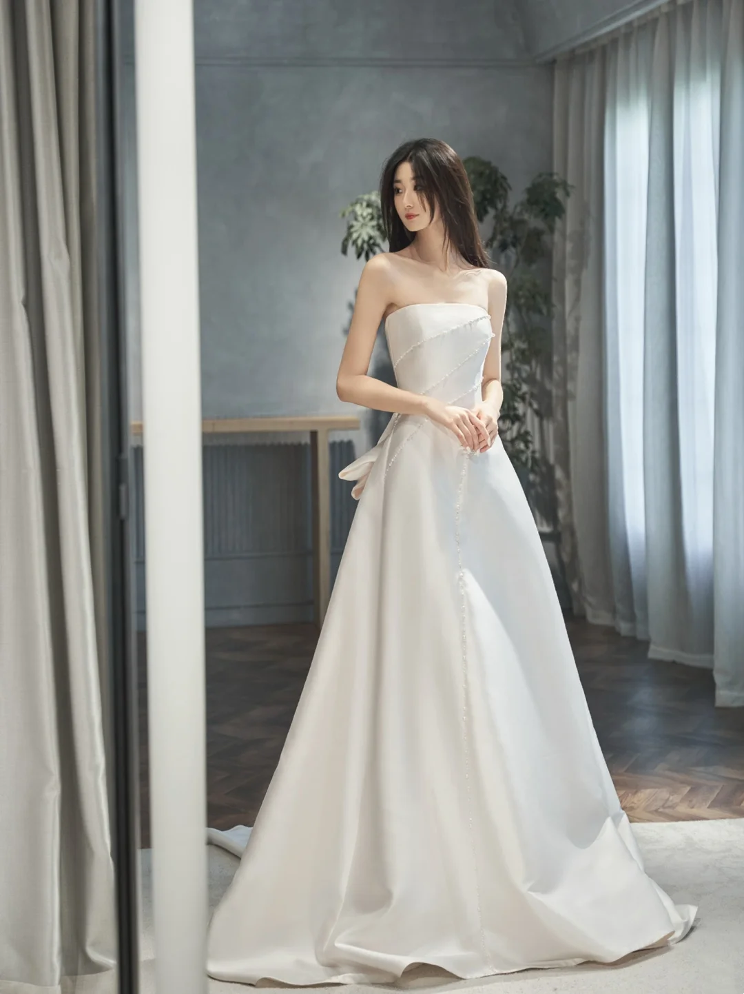 Women’s Strapless Sleeveless Bridal Wedding Dress With Pleated Floor Length A Line Gown for Bride AB892