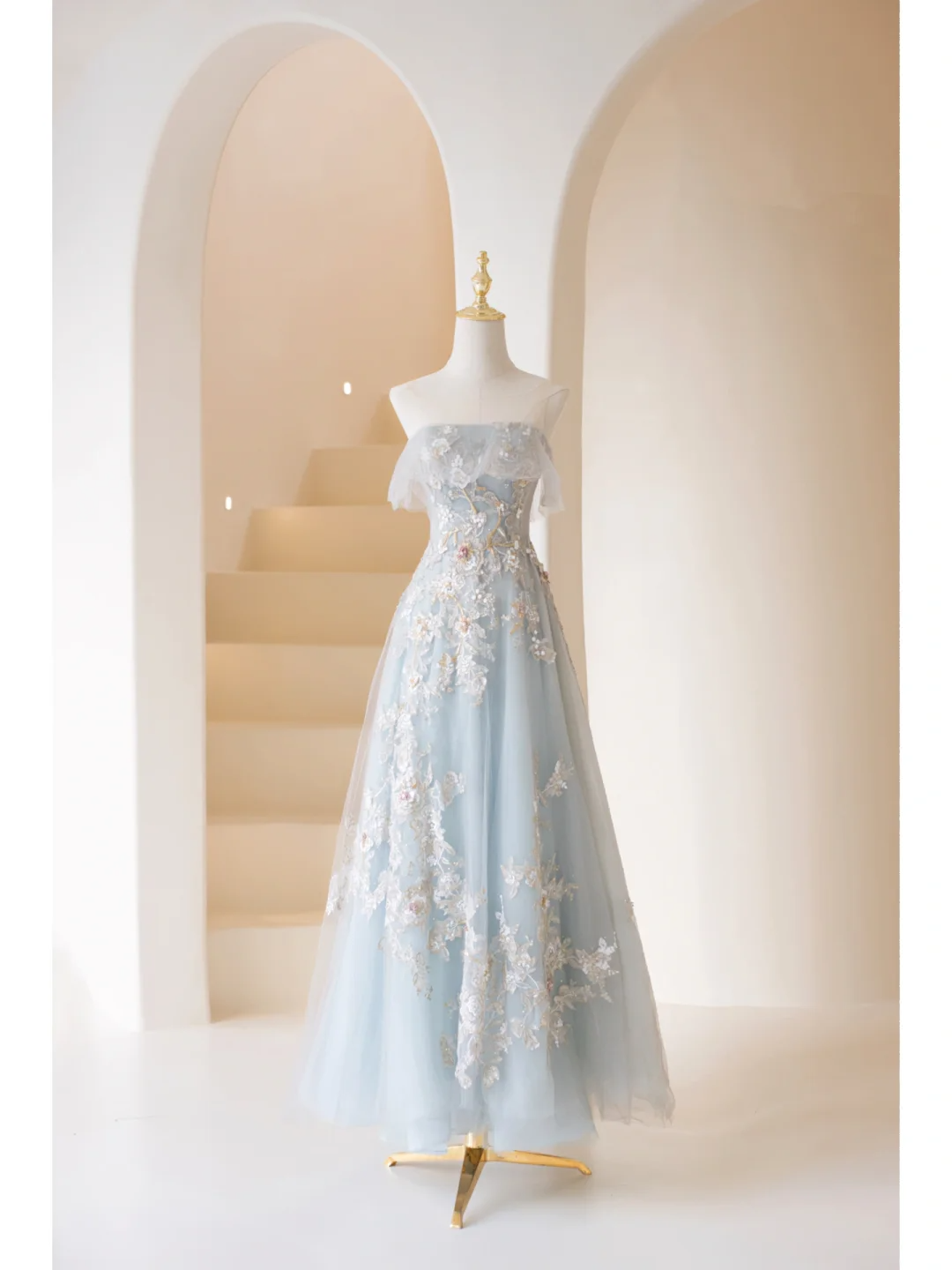 Robe de bal élégante sans bretelles en tulle et dentelle florale bleu ciel clair, robe de soirée charmante, robe d'invitée de mariage tendance AB1013